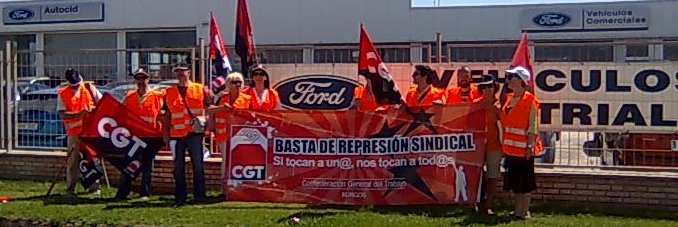 Concentración ante Ford-Burgos por el despido de Paqui