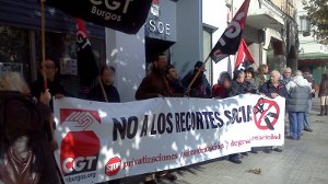 Nos concentramos ante el PSOE contra la Reforma Laboral y los recortes sociales