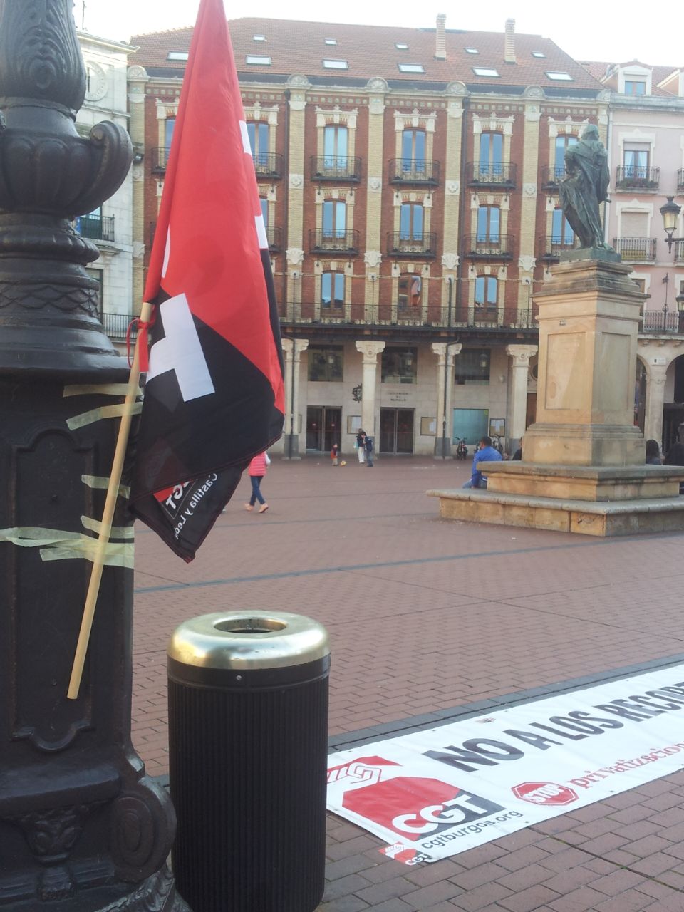 Éxito de las “Aulas en la calle CGT Burgos” en defensa de la educación artística